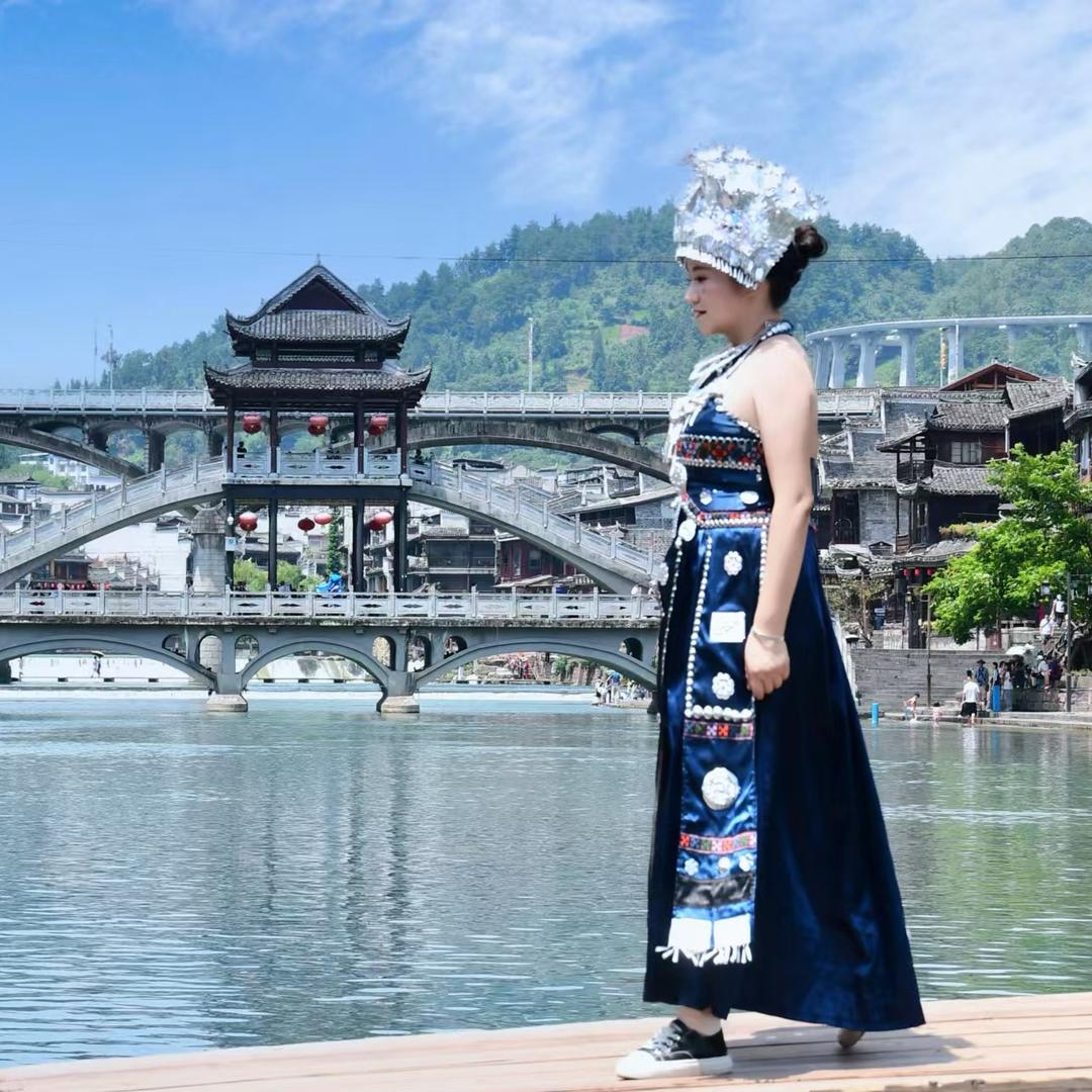 多多老师，英语