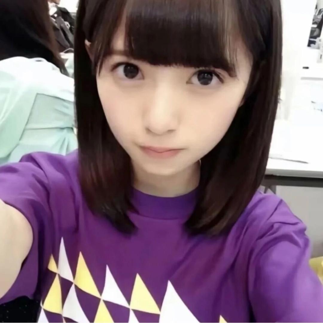 小猫正在笨拙前行