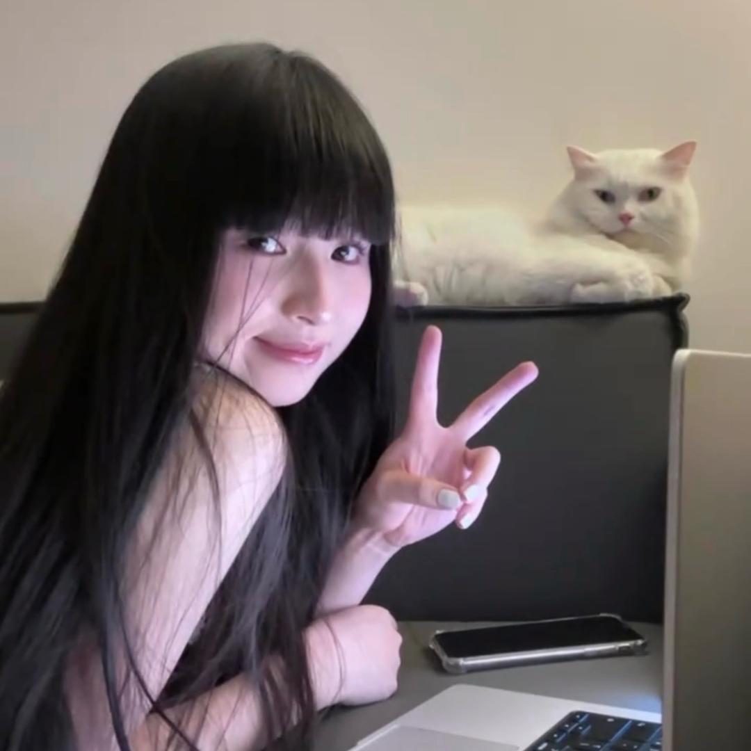 小瑾.