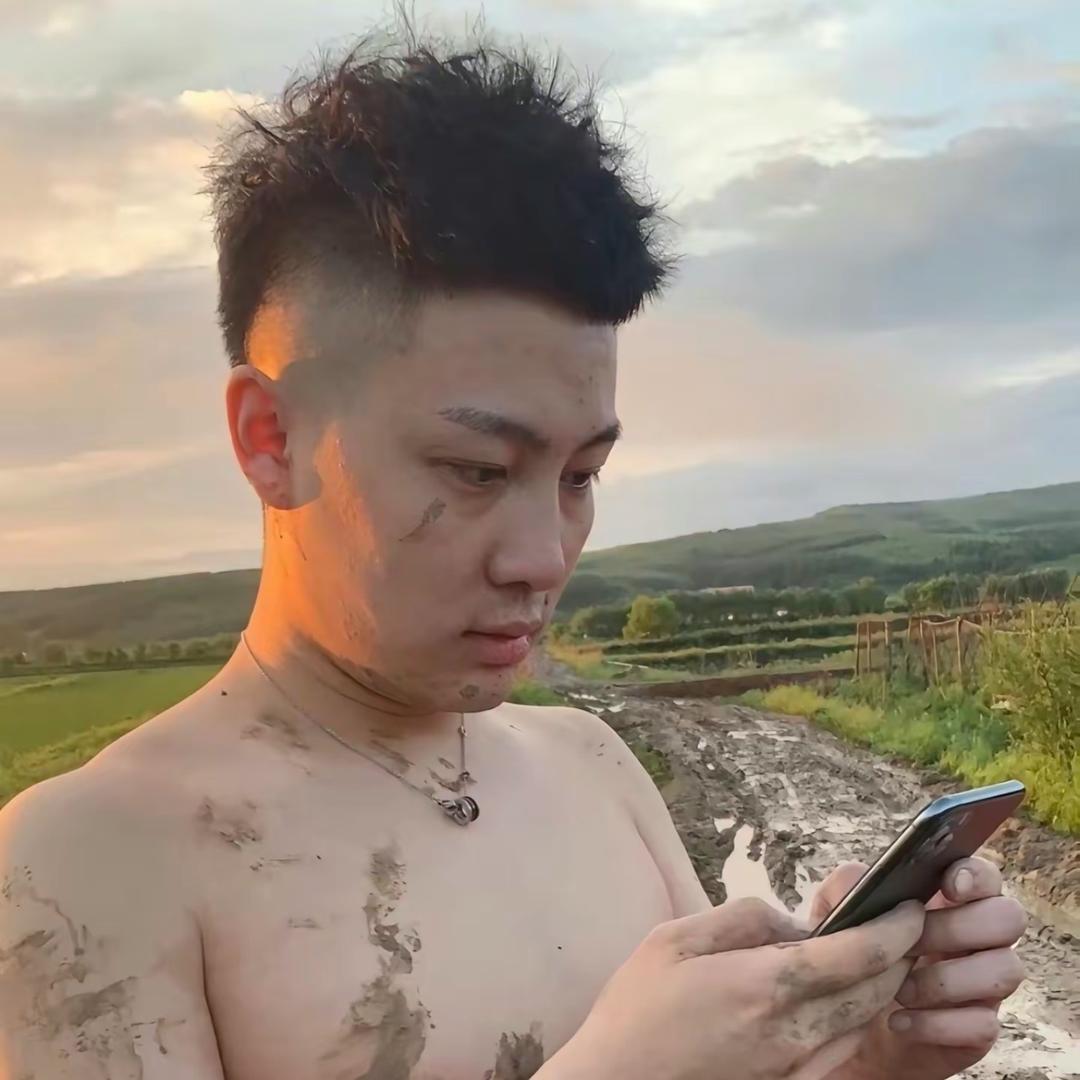 Liu .🚶🏻‍♂️