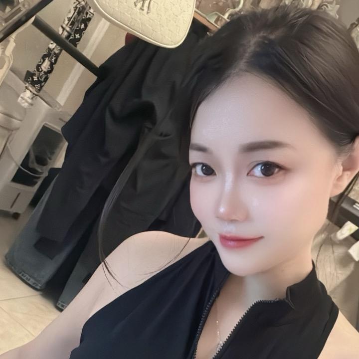 户外小姐姐