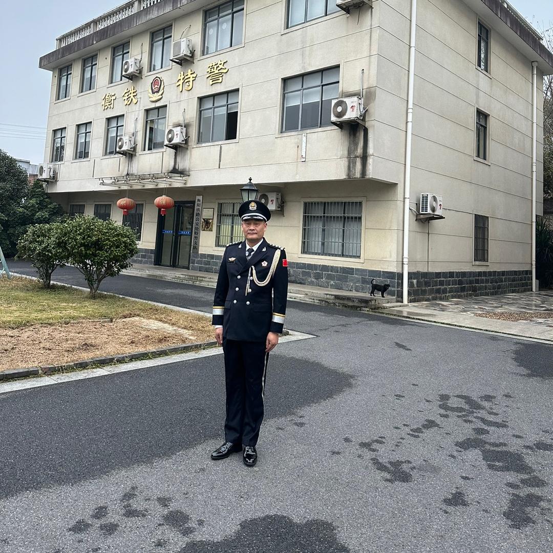 做个快乐的/人