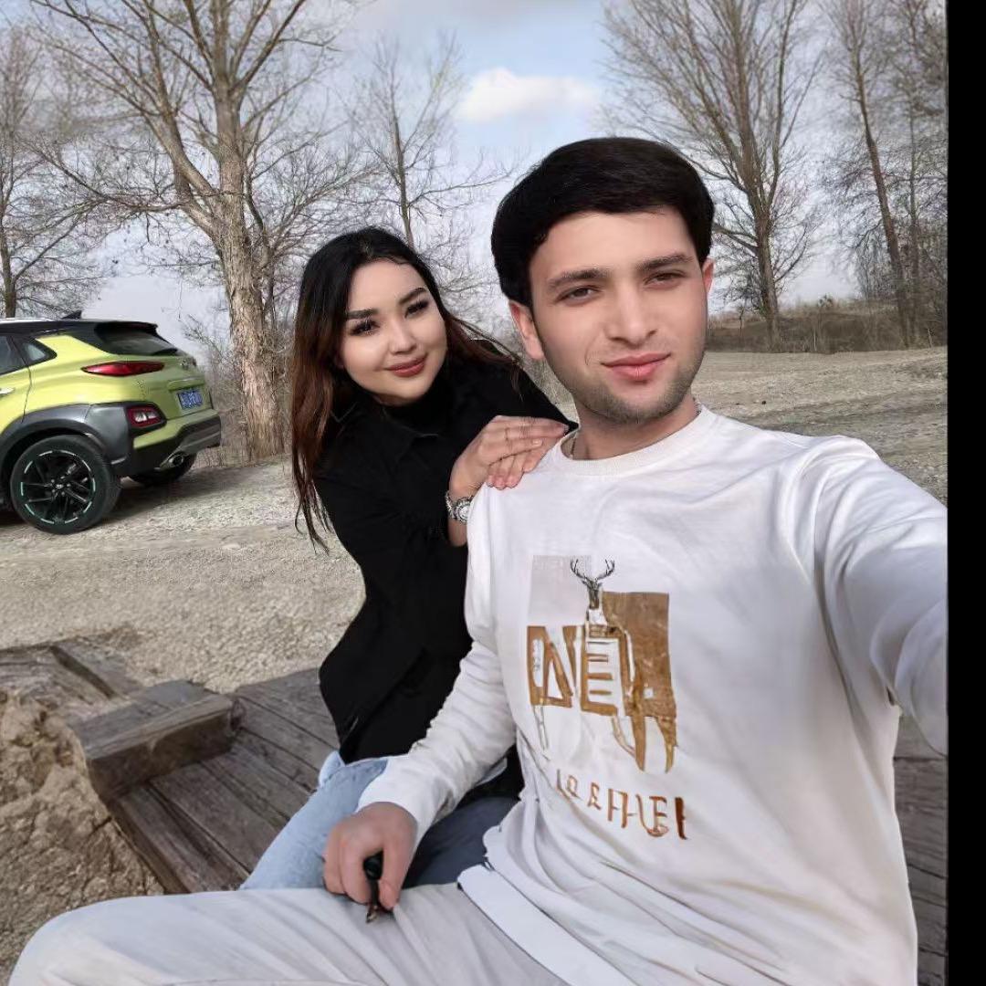 库车阿丽纳服装店