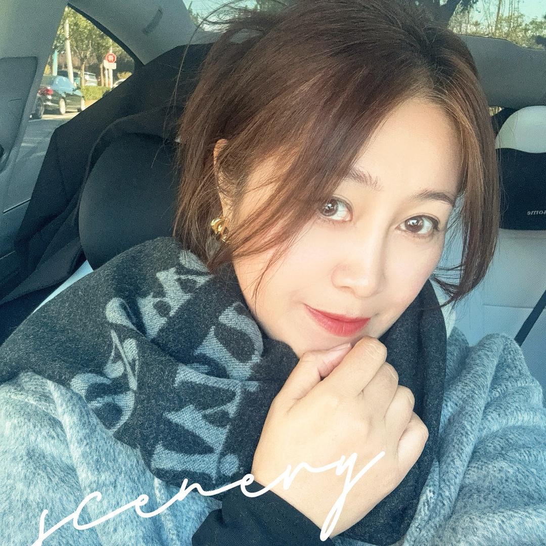 🥰🌈👩‍🦰Ivy