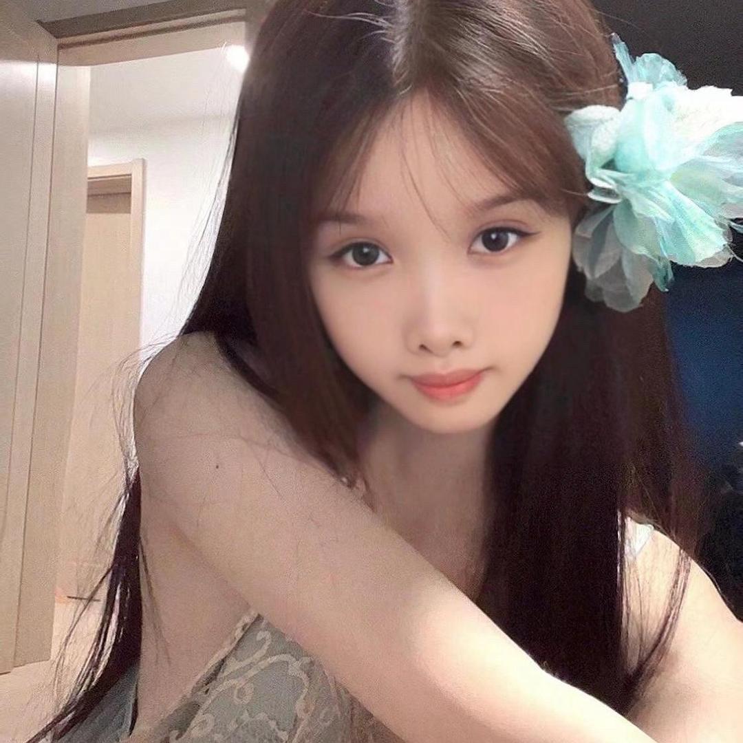 大 脸 妹