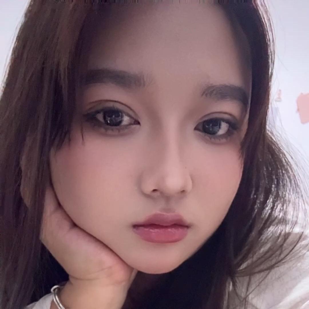 悦悦/