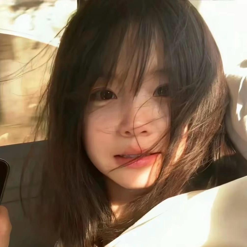 池妍希.