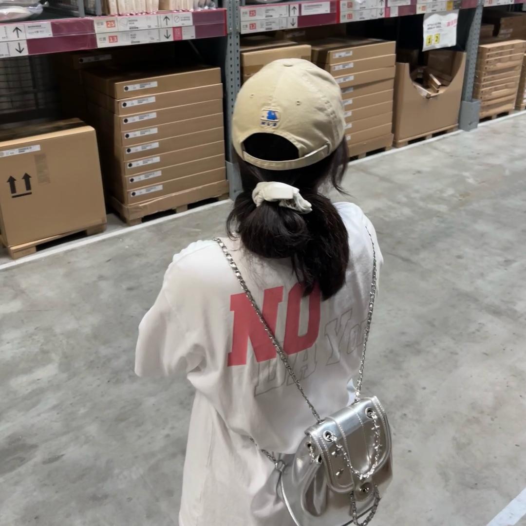 Jy77