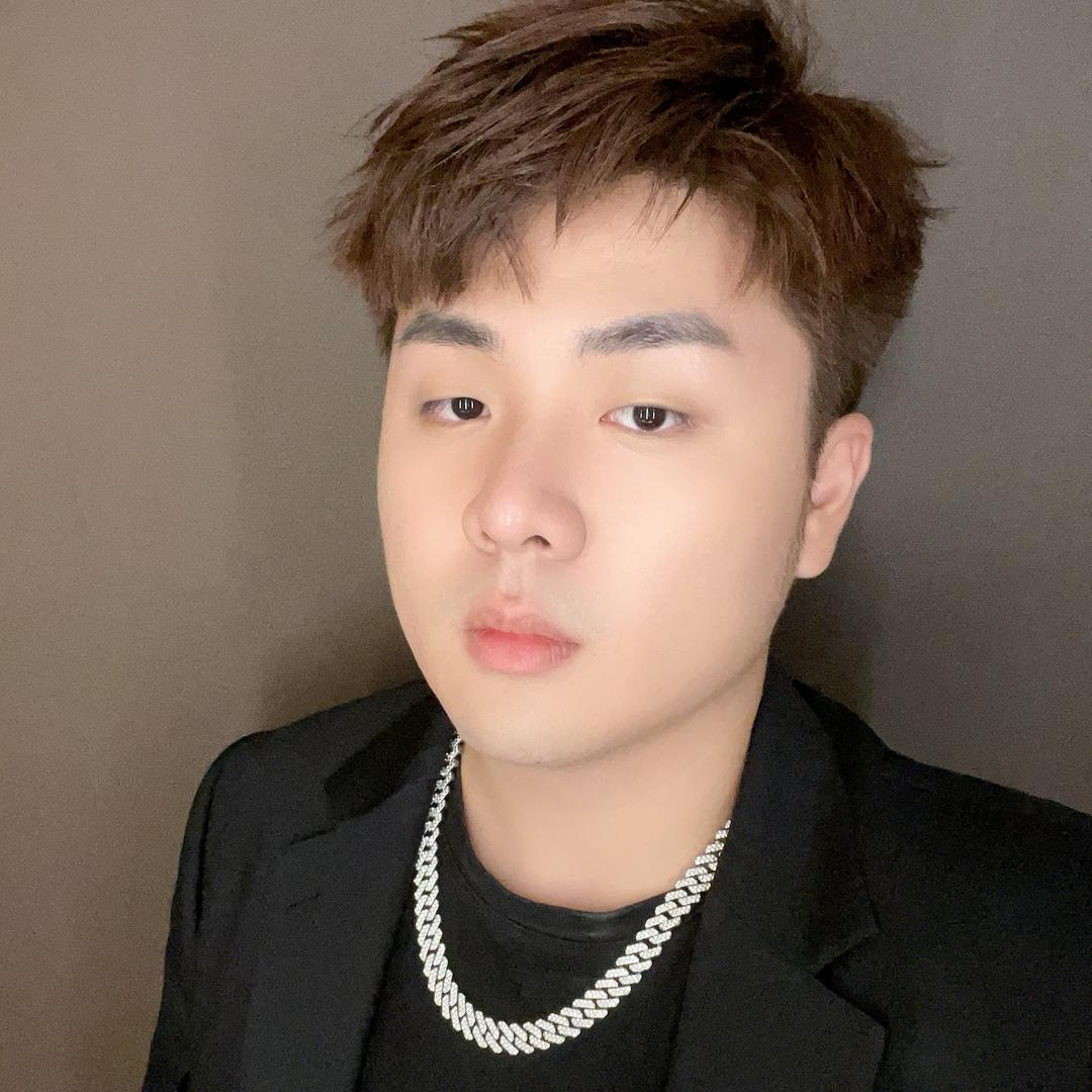 秦永笑Brian