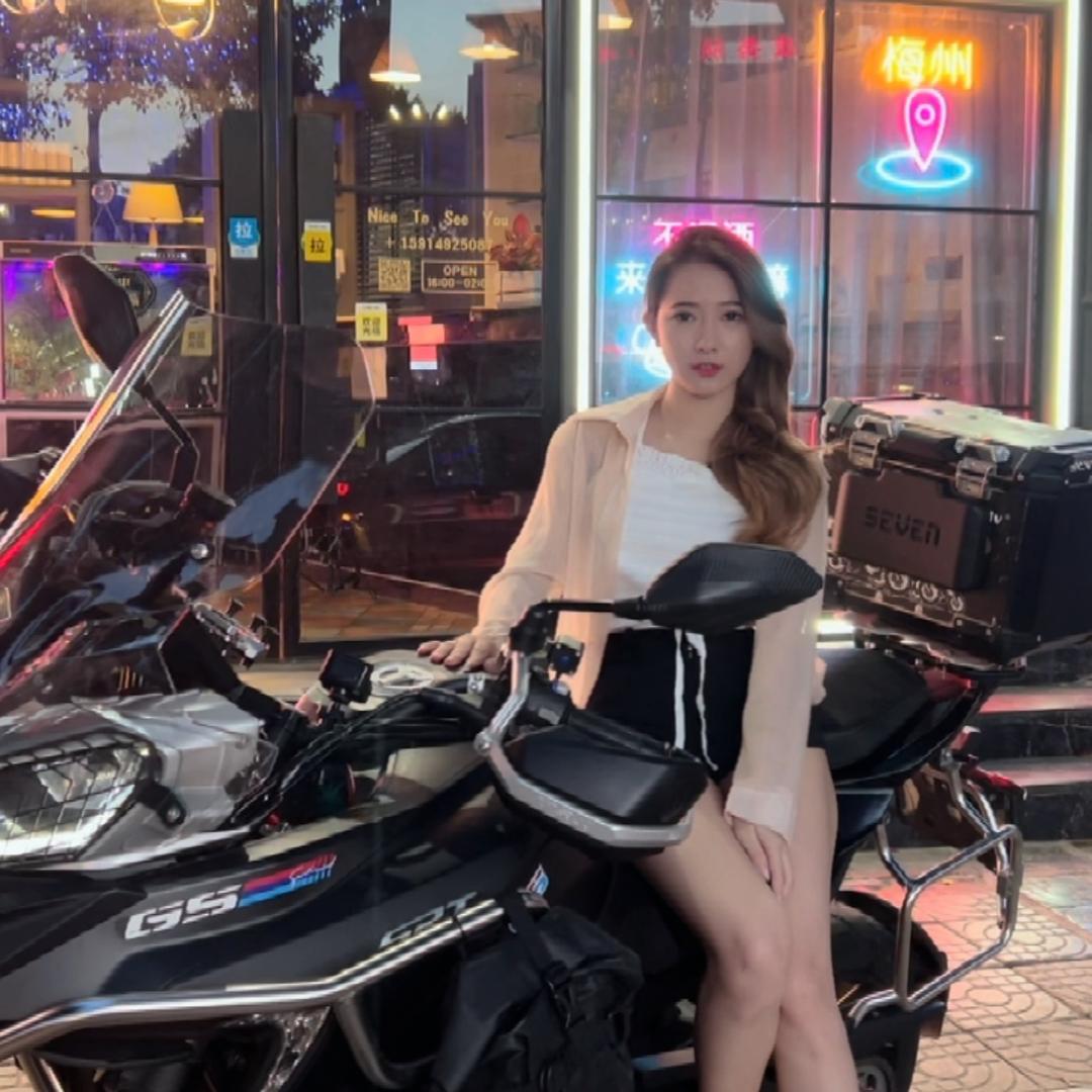 鱿鱼游梅州