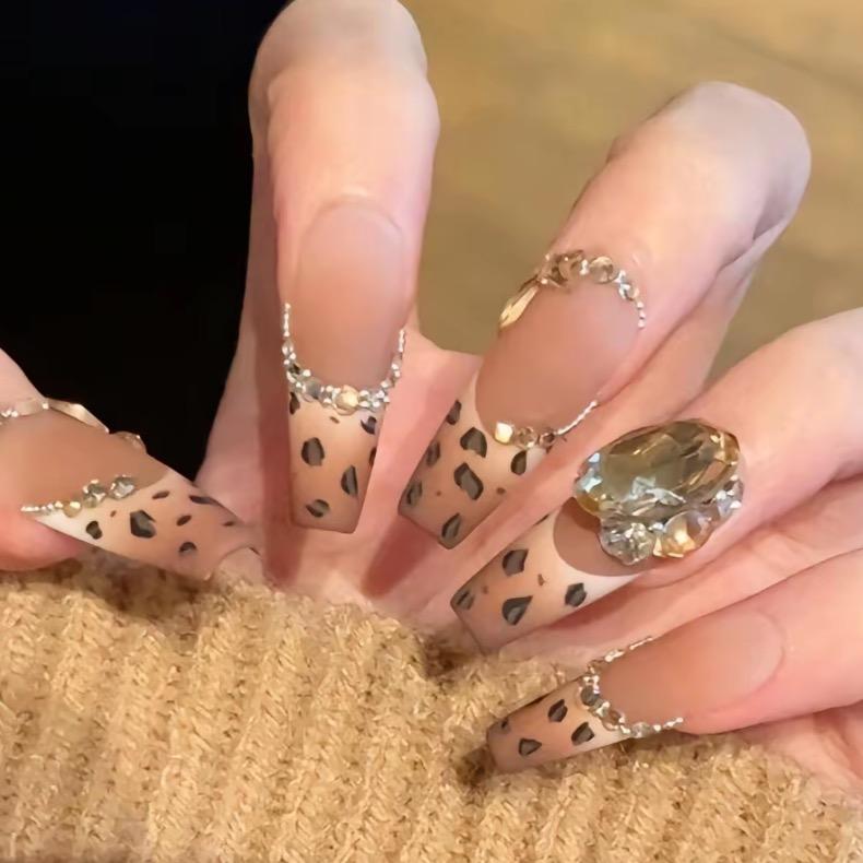 一一品奢穿戴甲