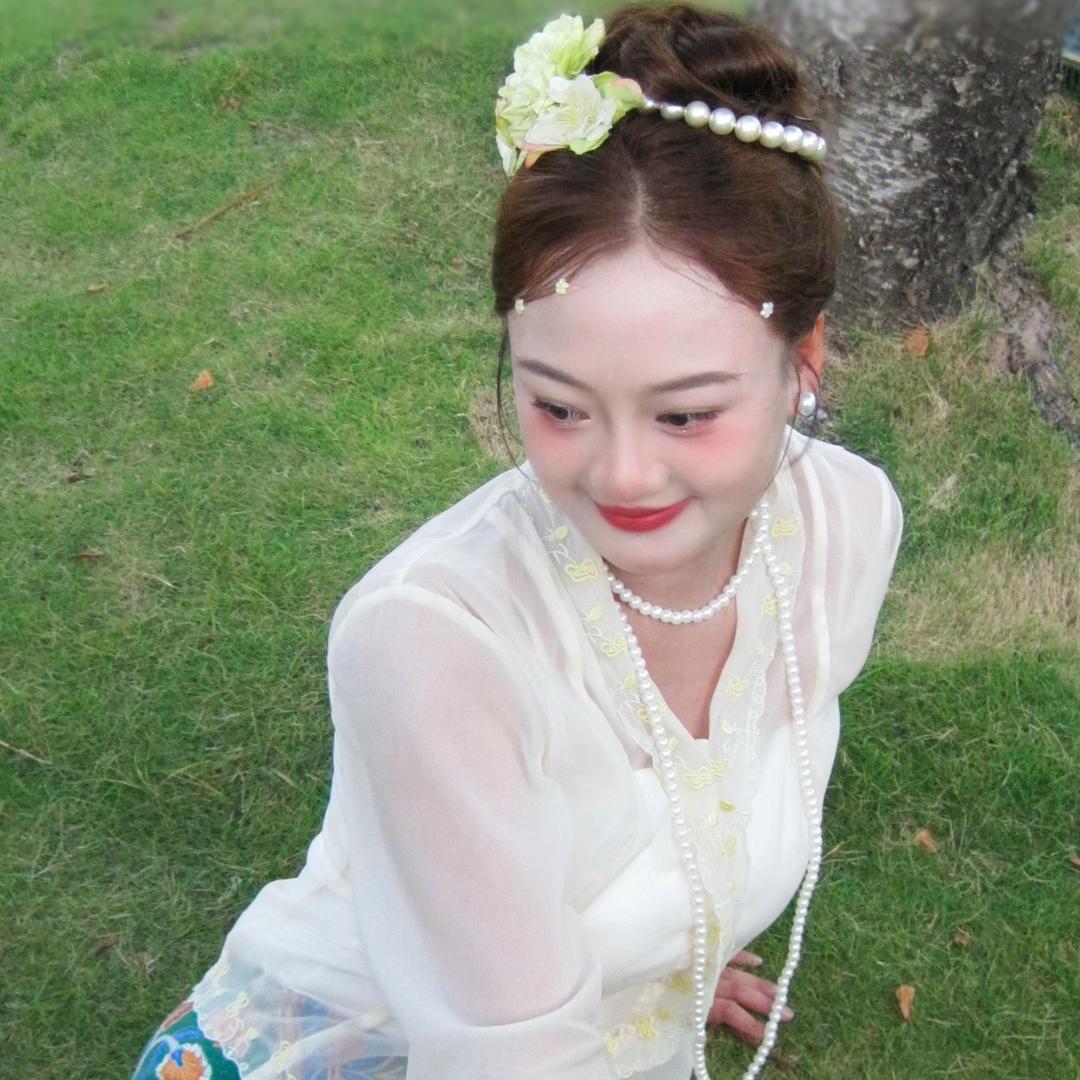 桃🍑芮丝