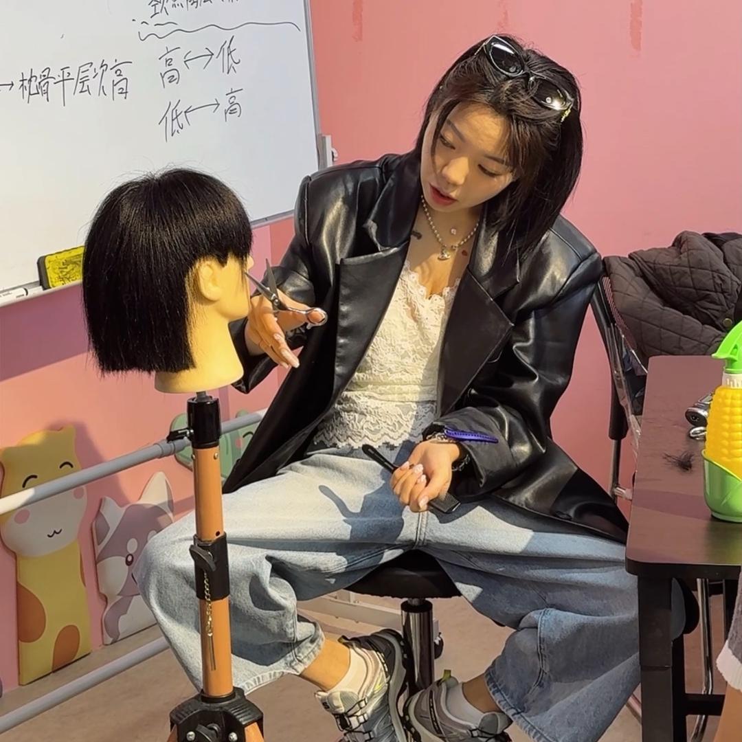 Coco·小姐姐-儿童美发培训💈小丑鱼