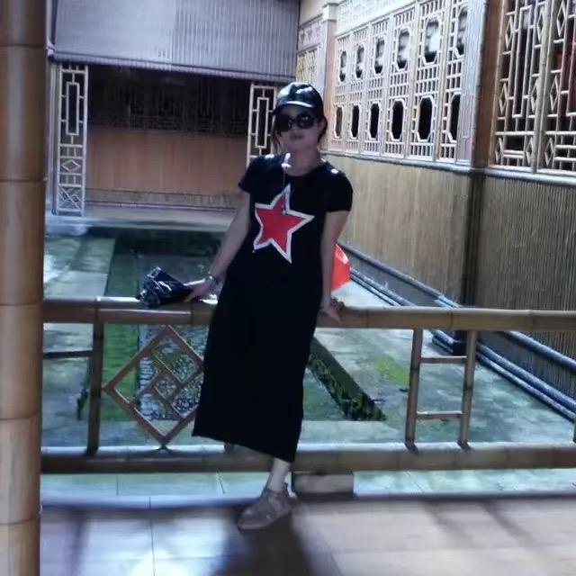 皮夹克与小棉袄