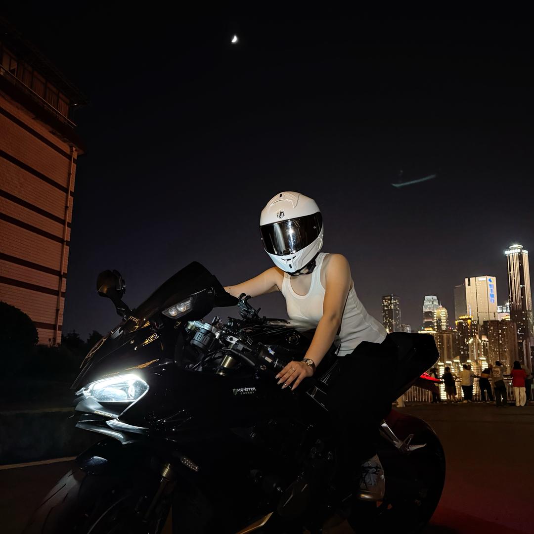 林老师不会骑车
