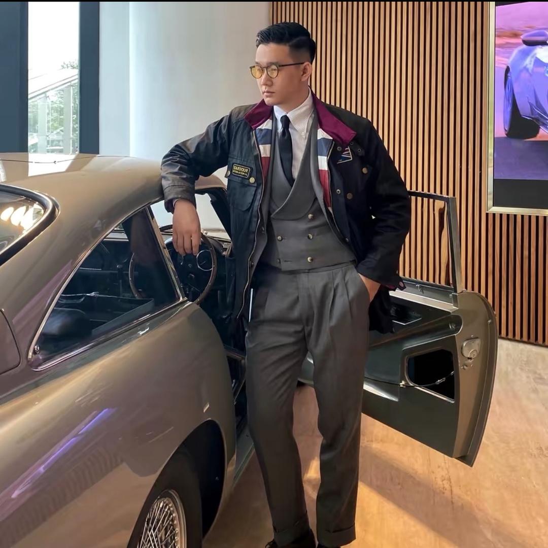 爱穿衣服的让先生