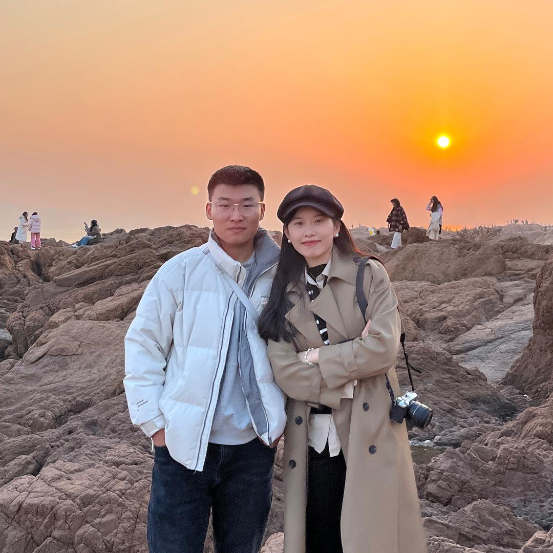零零小刘吖