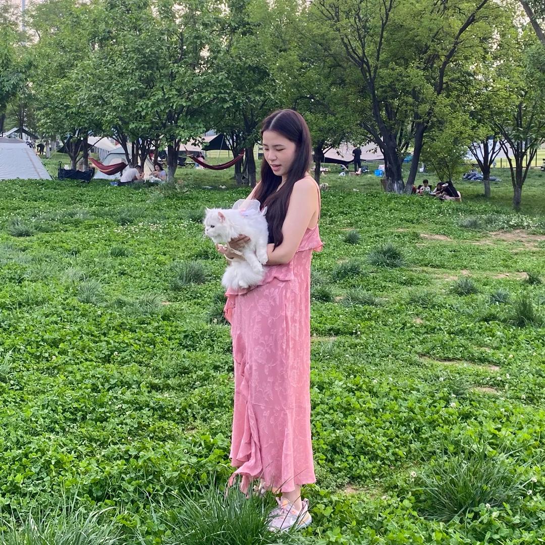 超级无敌大美女