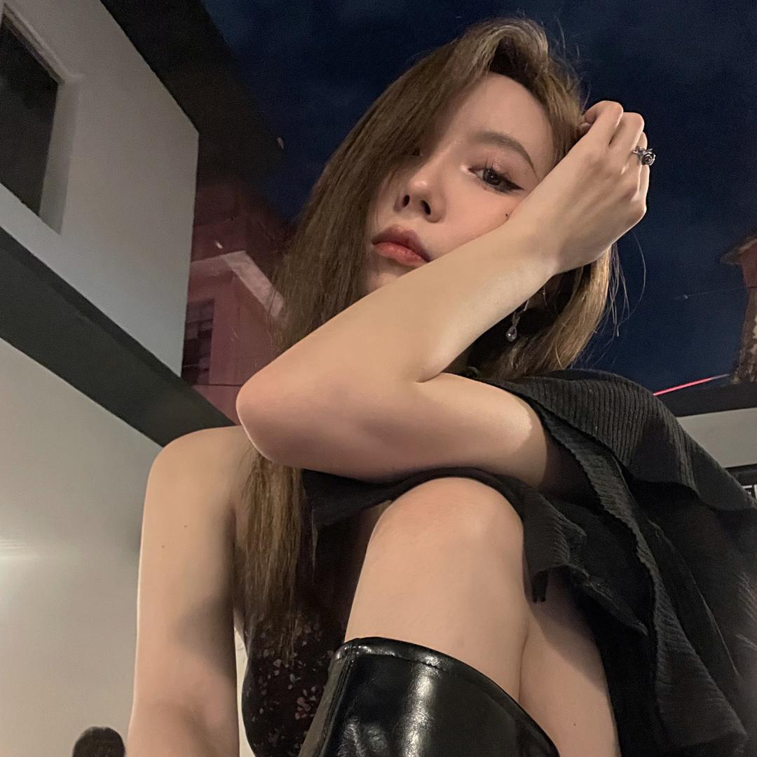 美丽的神秘人