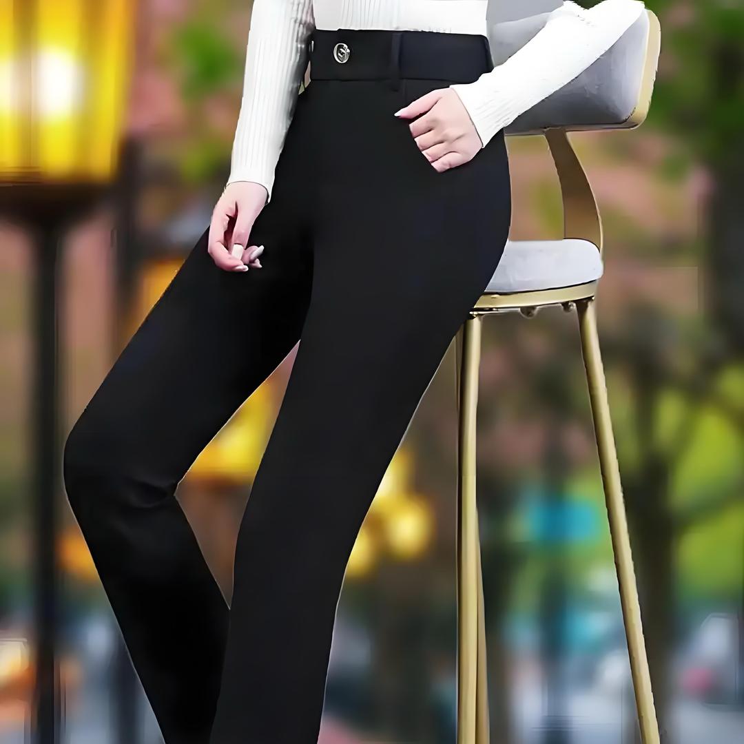 轻熟衣奢服饰
