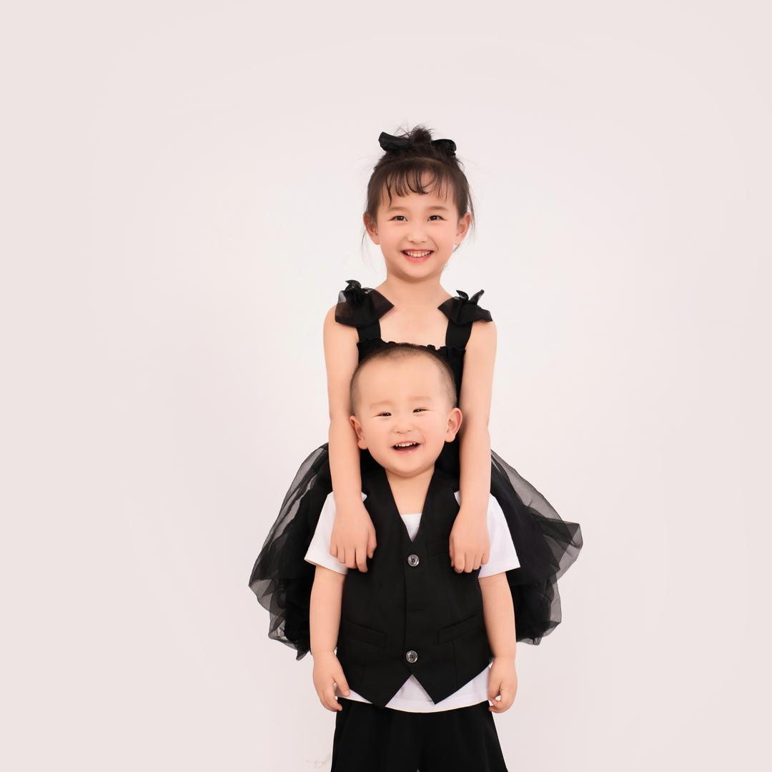 妞