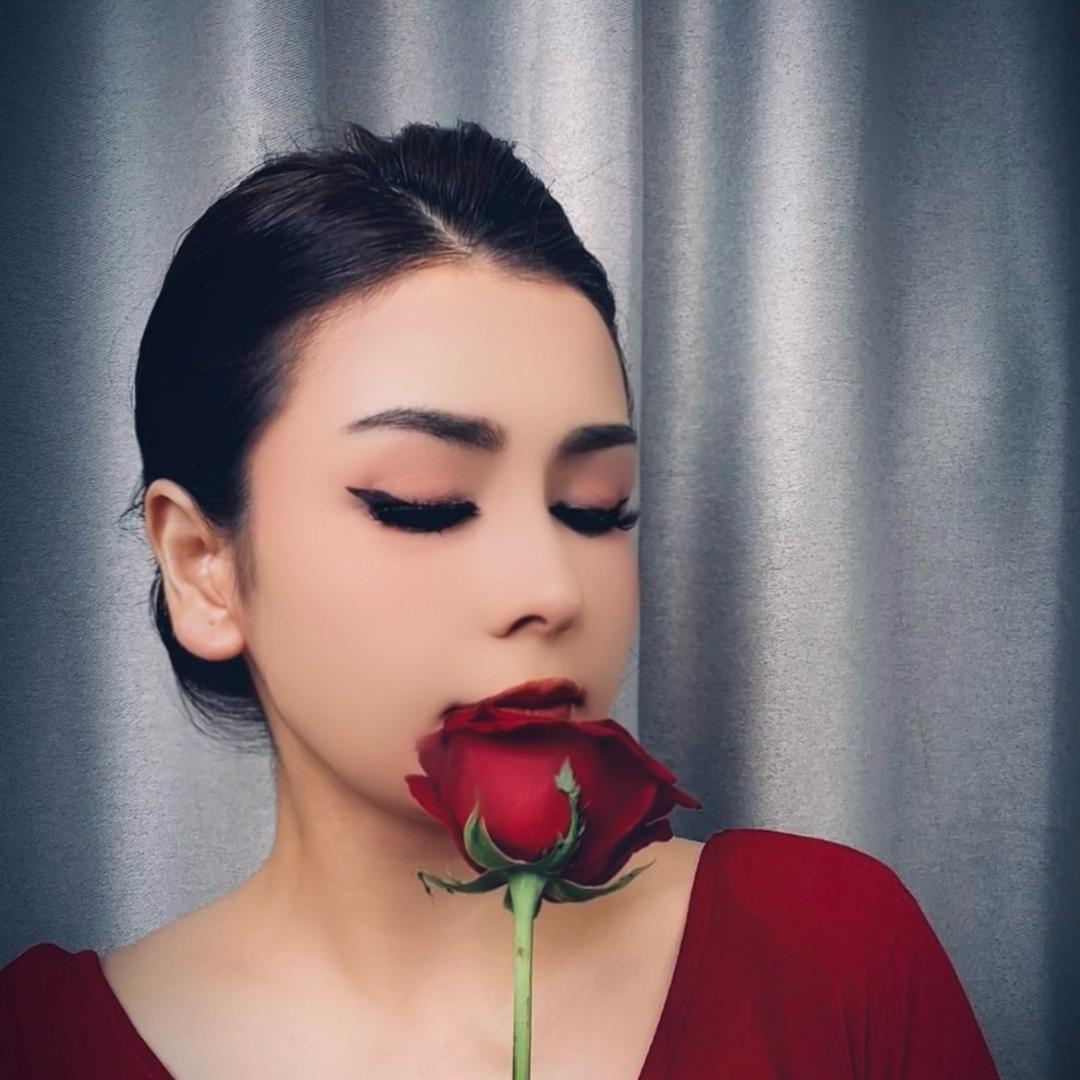 古丽化妆师（跟妆师）