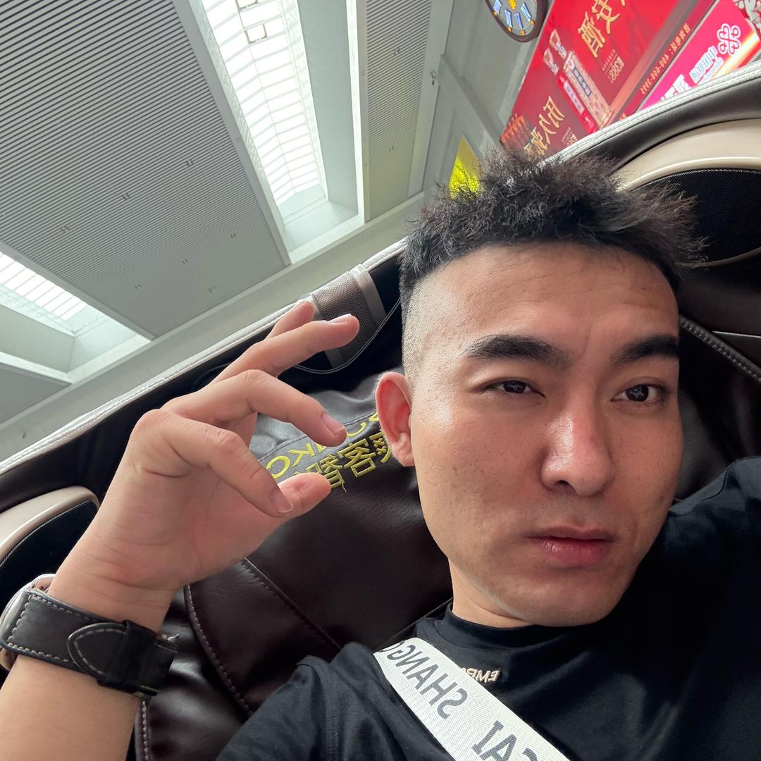 鹰噂‘毛娃？’