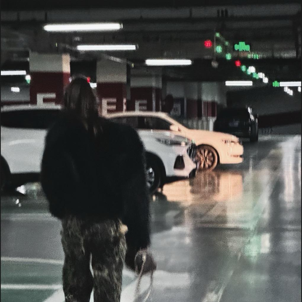 廾匸.