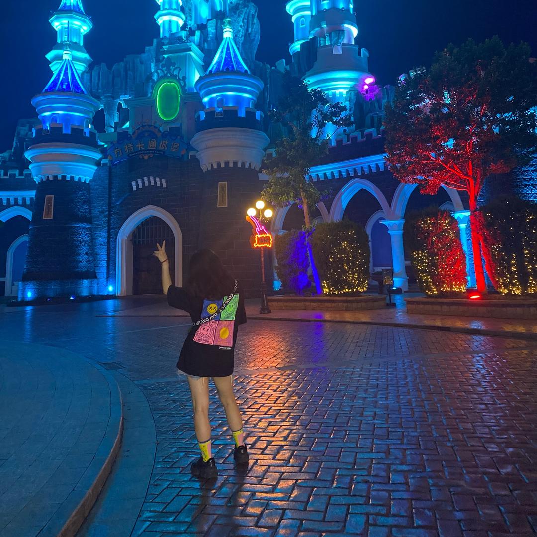 肖妞妞是啵啵的.