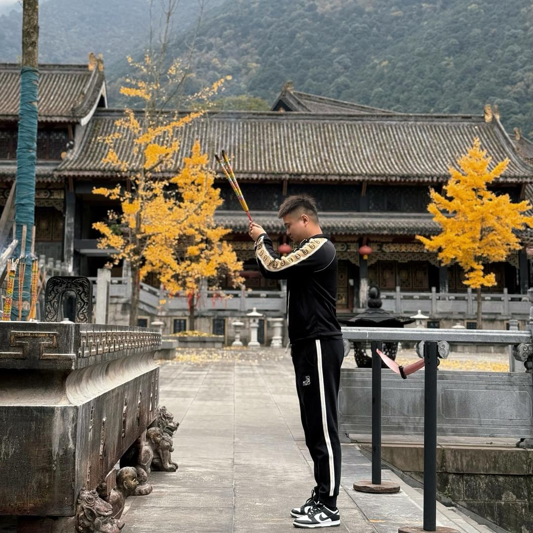 鑫盛易租车行（龙潭店）