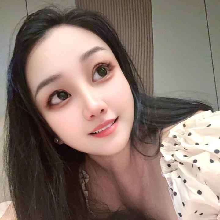 安然一笑
