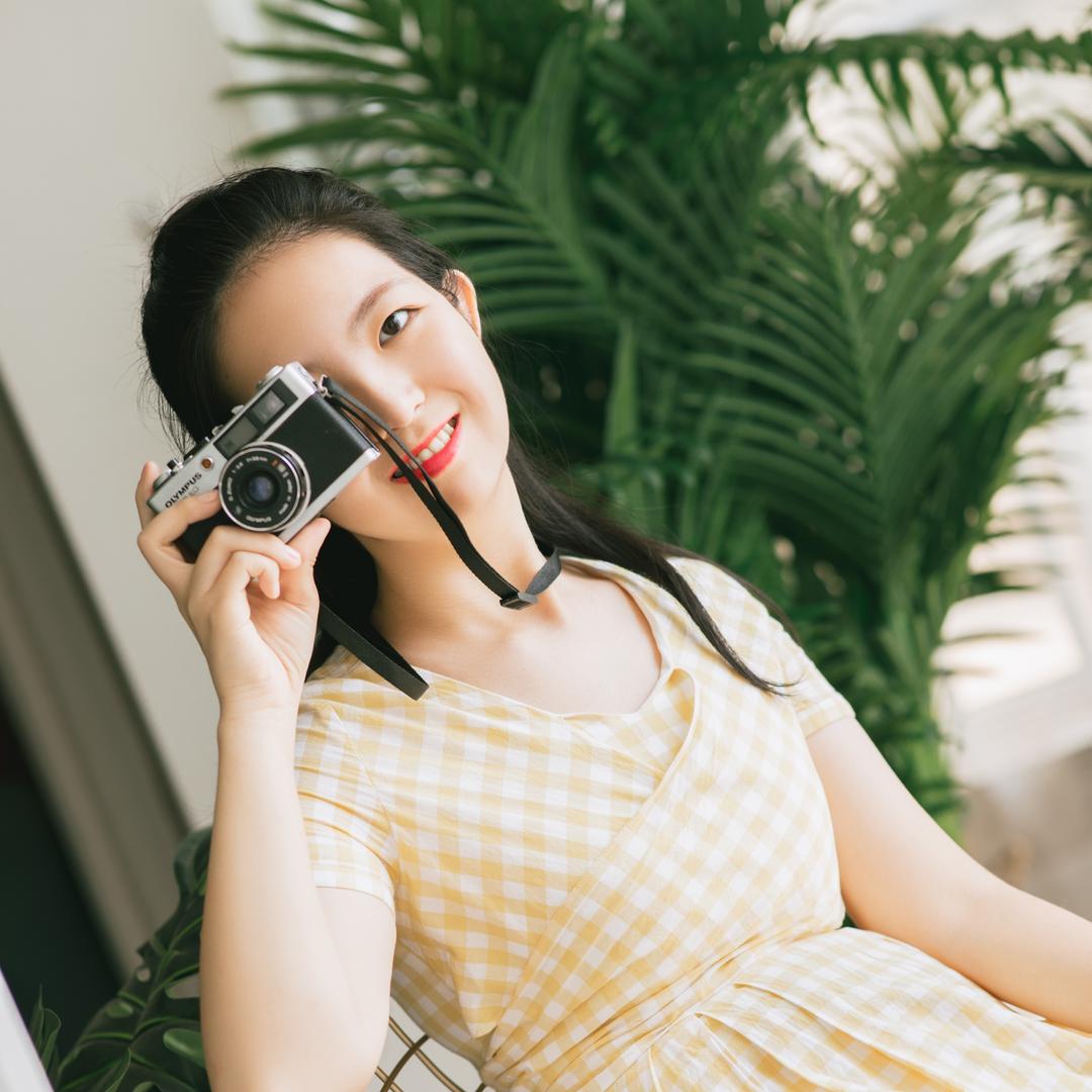 红衣鬼缠身的白悠悠头像