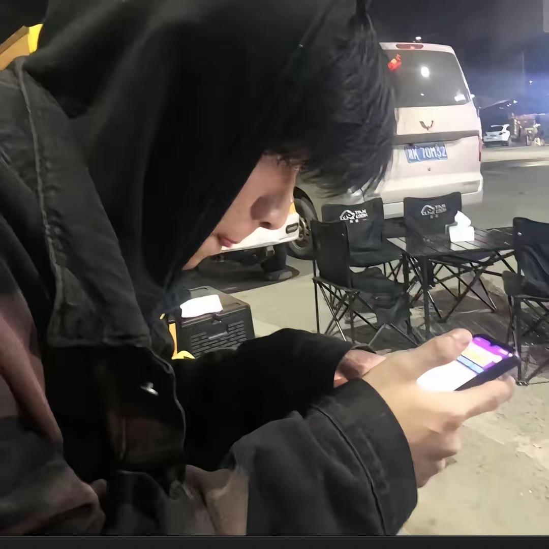 李.