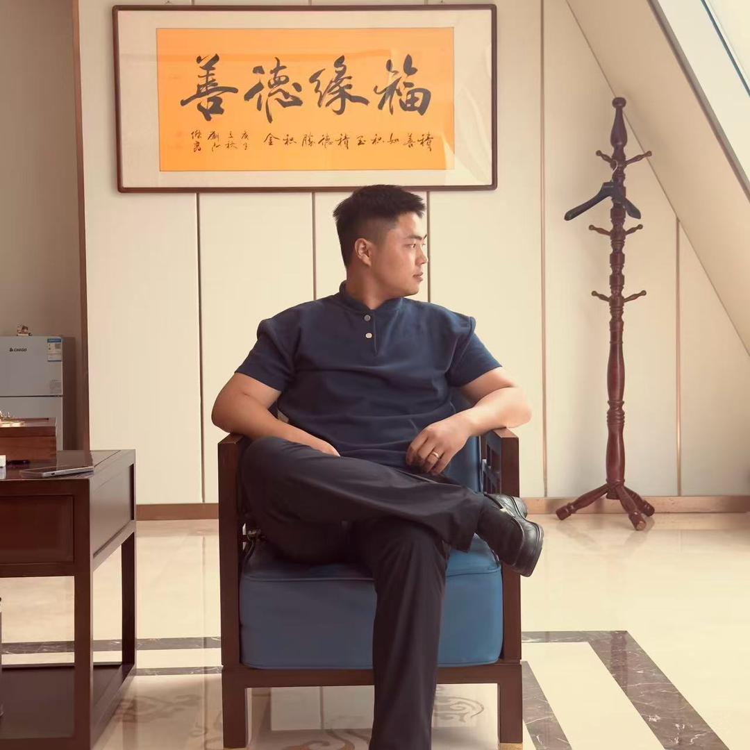 牛德利·田仕博