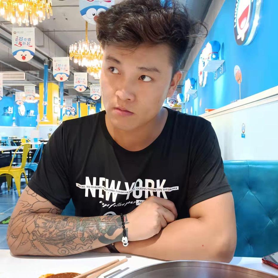阿豪黑坑钓鱼