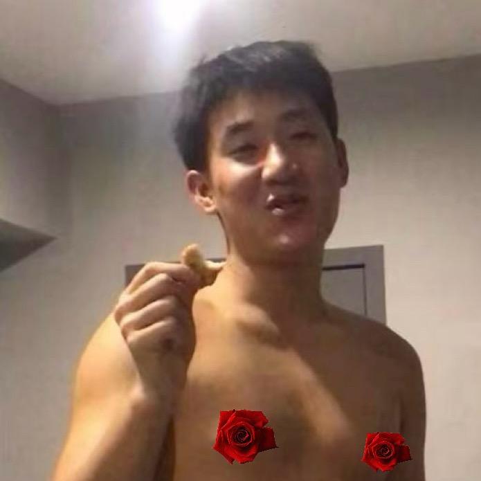 两只狼爱健身