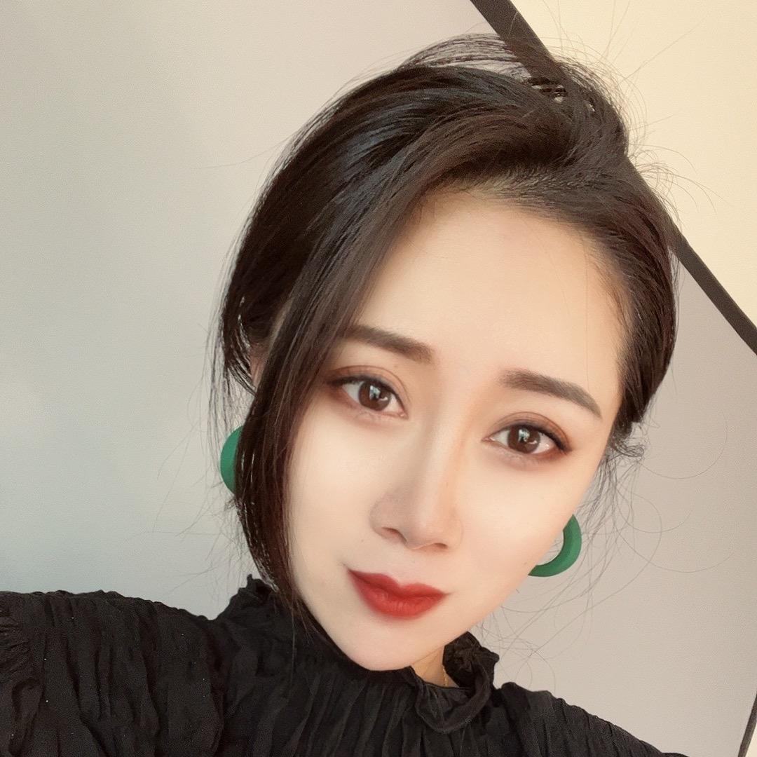 不美丽的侯美丽
