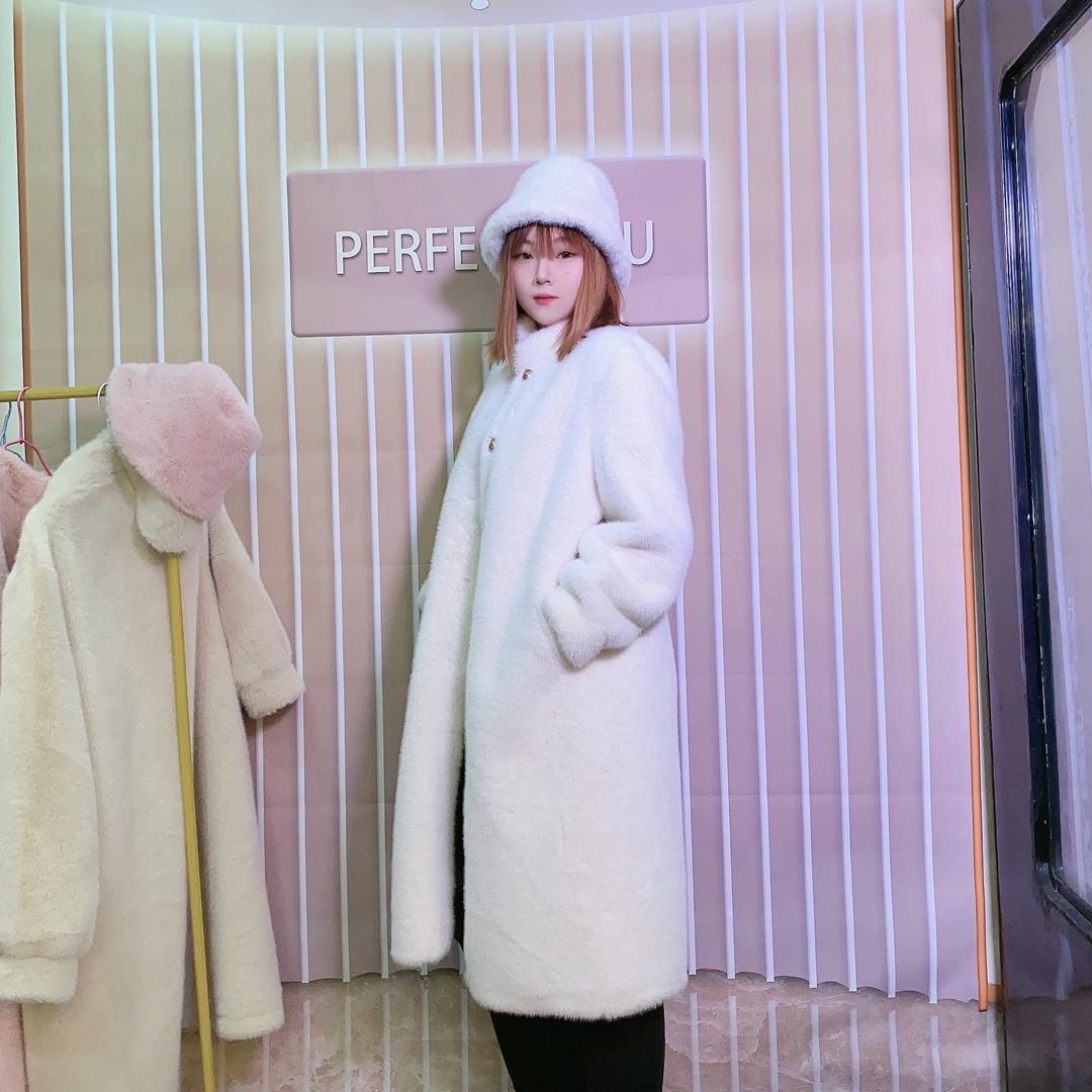 虹奥皮草工厂店