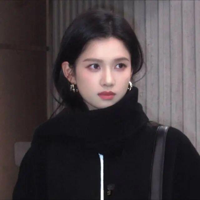 轻舟（约妆看简介）