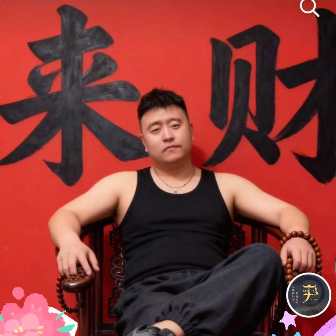尹小欠(o^^o)