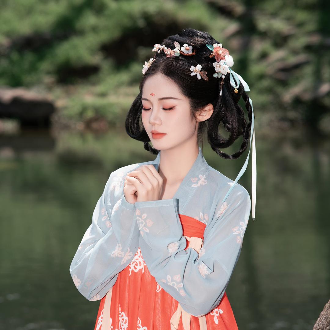 装修的小姐姐