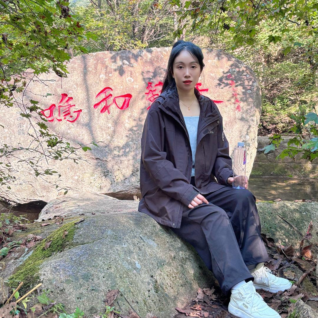 陈 默