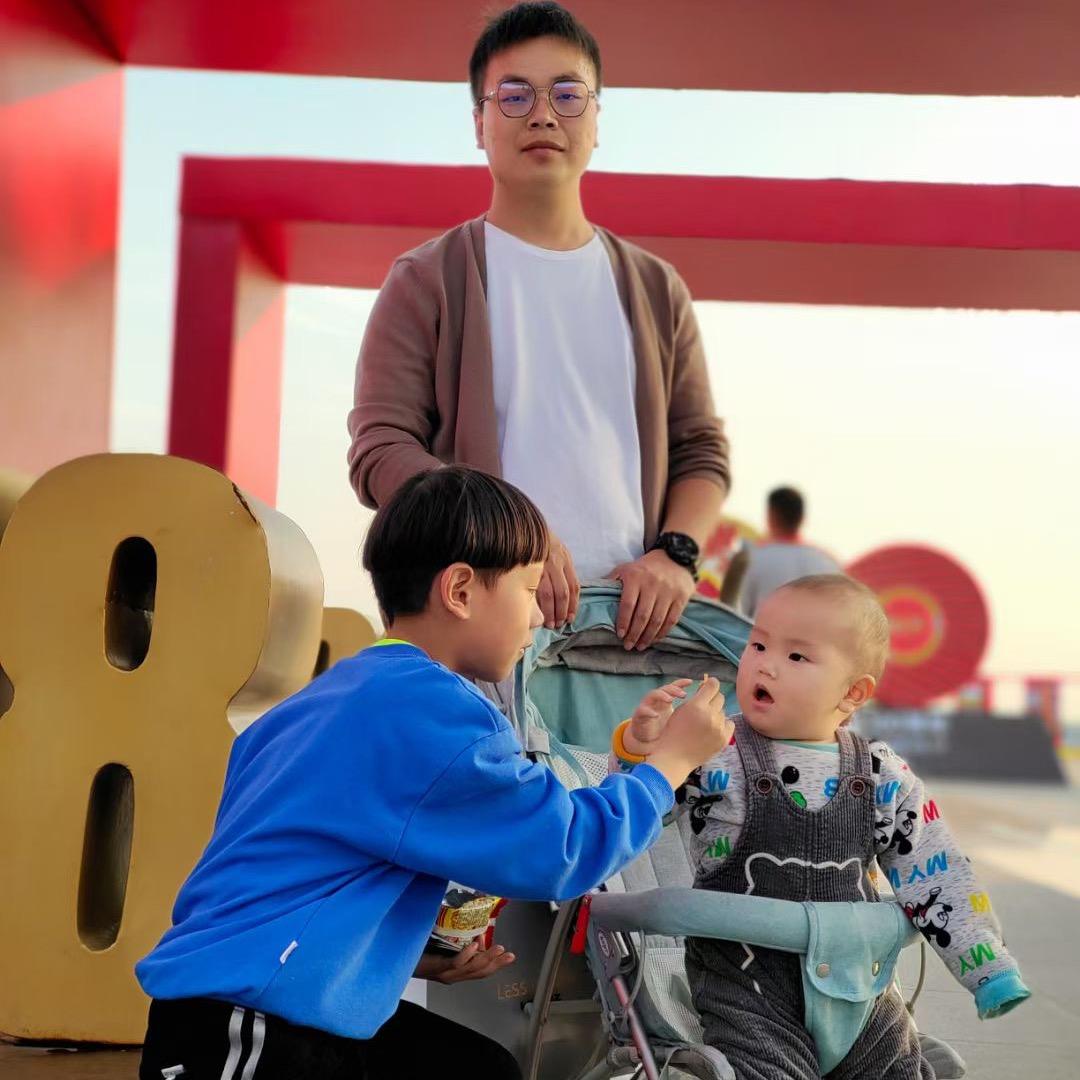 叶县平头哥二手车（小飞）