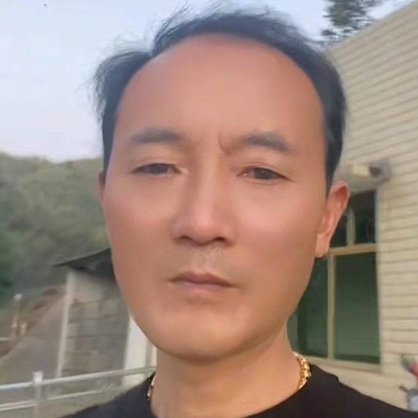 山峰为琳