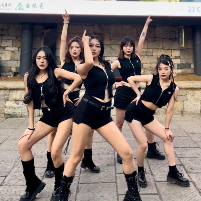 安顺声翼文化十一舞团