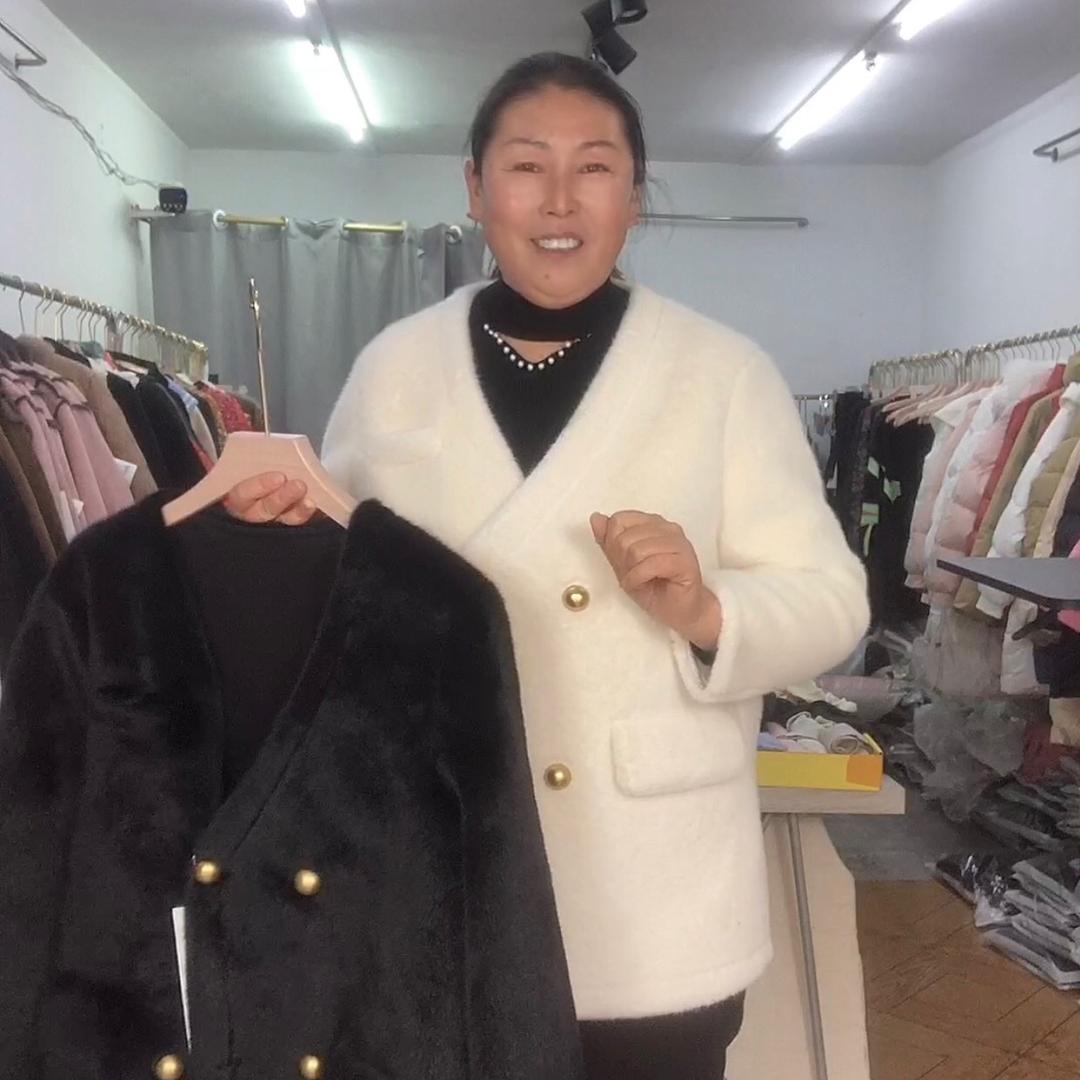 确山县月半弯女装