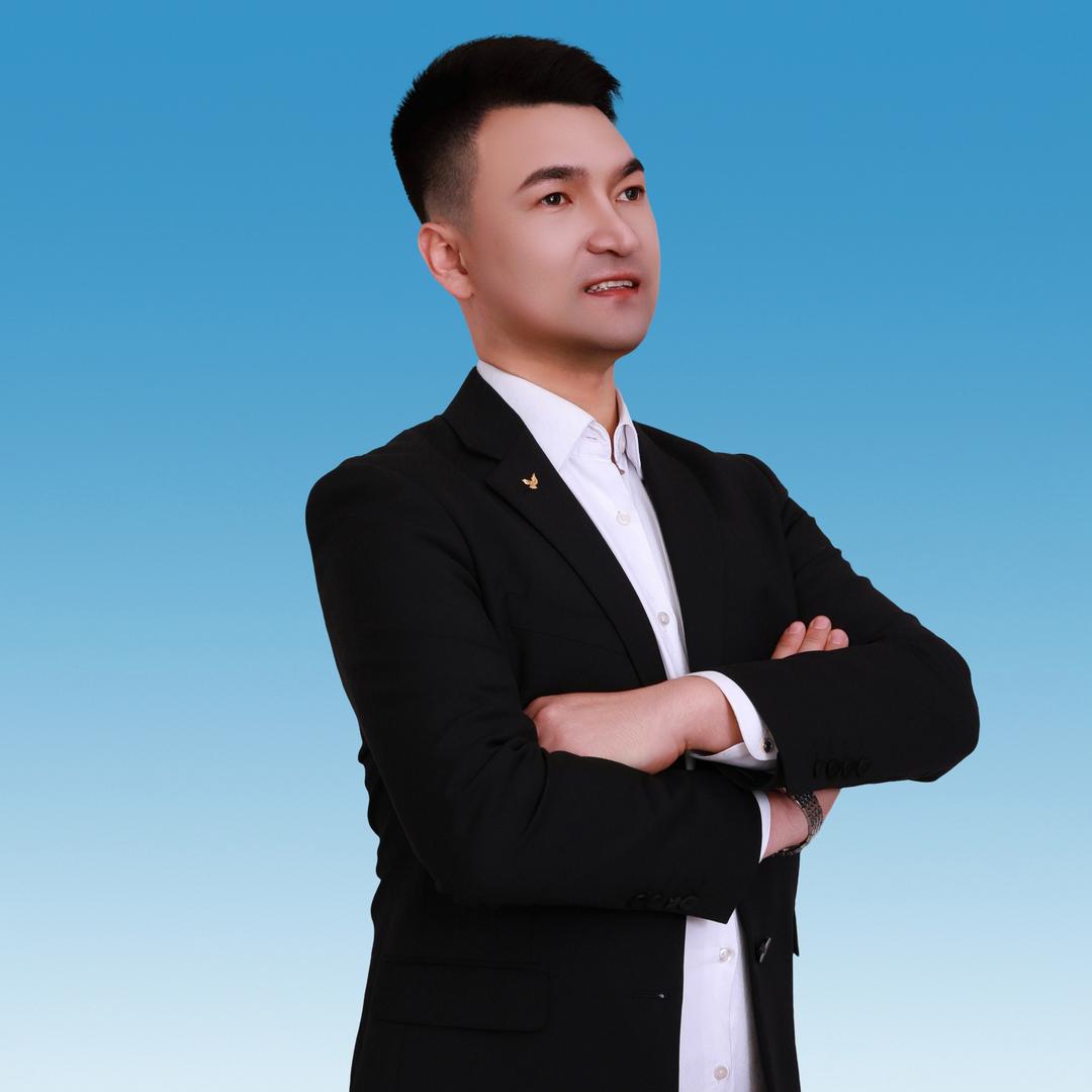 主持人瓦洛佳