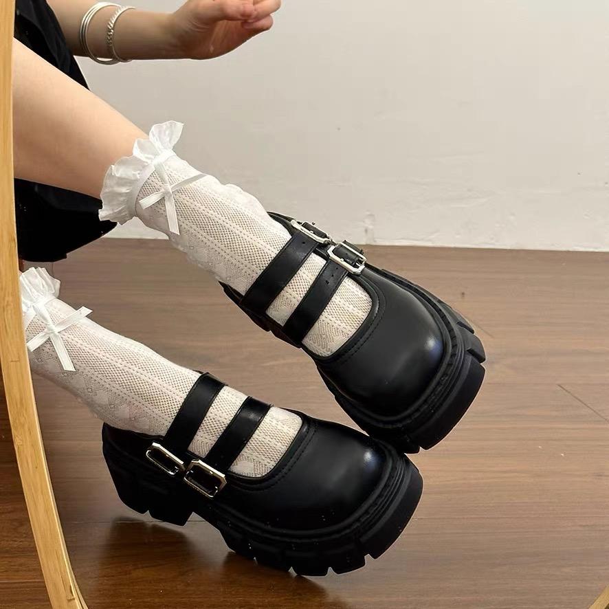 不困轻奢女鞋