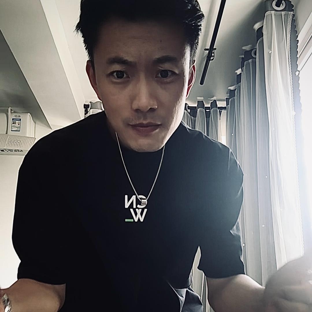 Hi 🫧大鹏