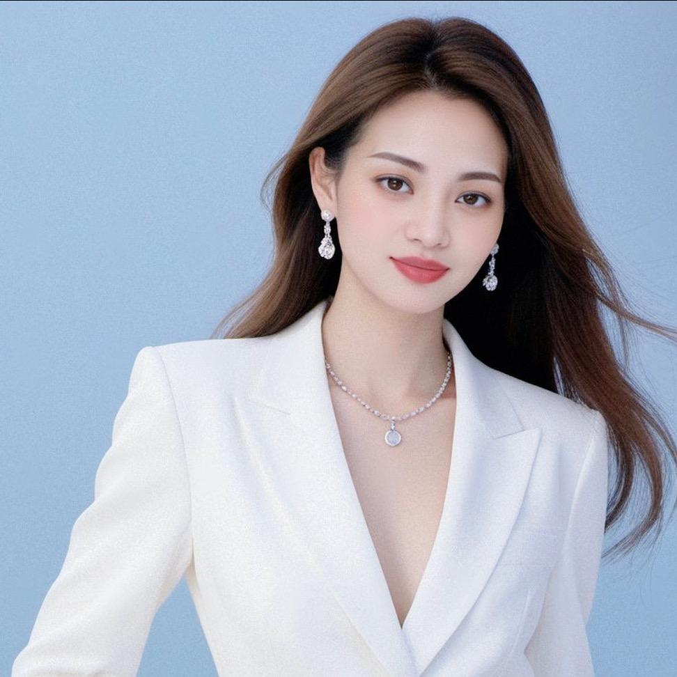 白雪女装